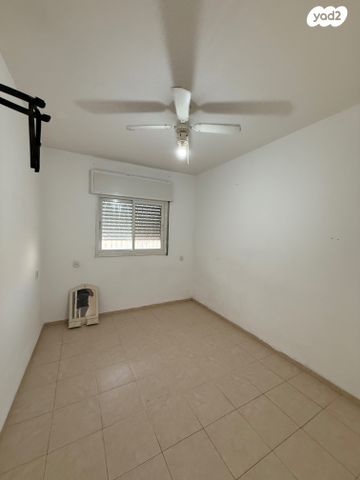 דירה, אלכסנדר זייד 39, קרית חיים מזרחית, חיפה