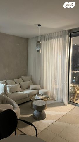 דירה, גרציאני יצחק, גני שרונה, קרית הממשלה, תל אביב יפו