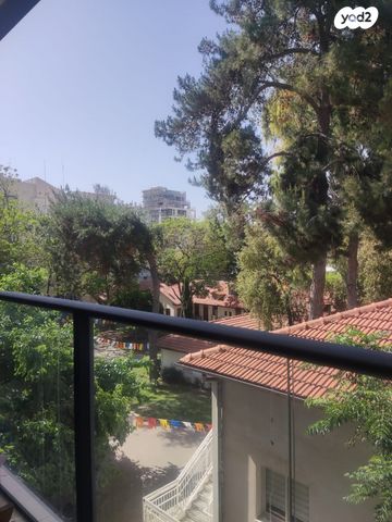 דירה, כפר סבא