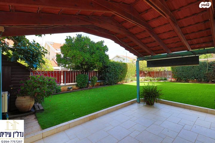 דו משפחתי, נחל זוויתן, הנחלים, כפר יונה