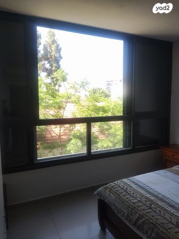 דירה, כפר סבא