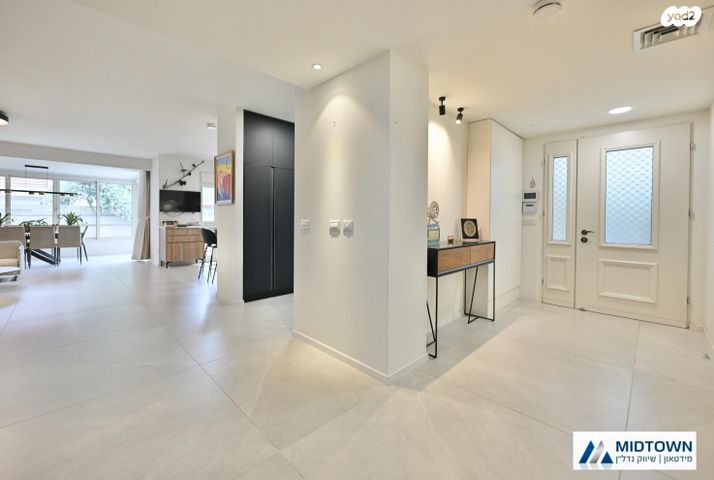 דו משפחתי, כפר סבא