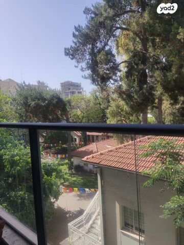 דירה, כפר סבא