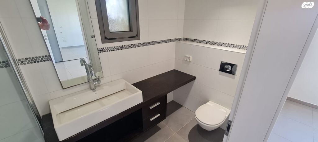 דירת גן, אליהו מני, מקור ברוך, ירושלים