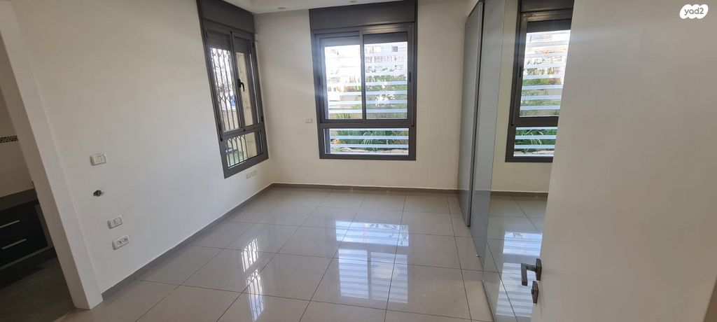 דירת גן, אליהו מני, מקור ברוך, ירושלים