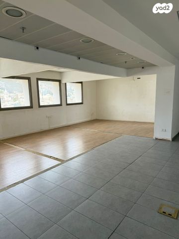 משרדים, דרך יפו, שער פלמר, תחנת רכבת השמונה, חיפה