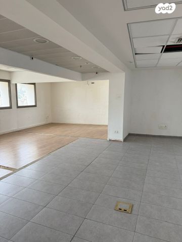 משרדים, דרך יפו, שער פלמר, תחנת רכבת השמונה, חיפה