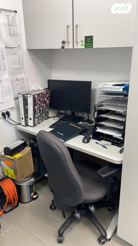 חנויות/ שטח מסחרי, דרך ארץ, חריש