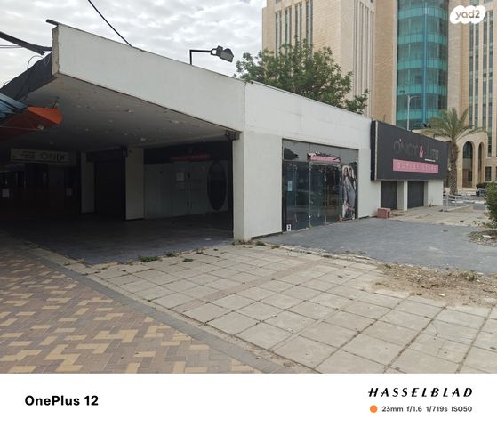 חנויות/ שטח מסחרי, יצחק רגר 18, מרכז אזרחי, באר שבע