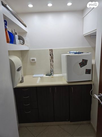 משרדים, יגאל ידין 51, המגינים, מודיעין מכבים רעות