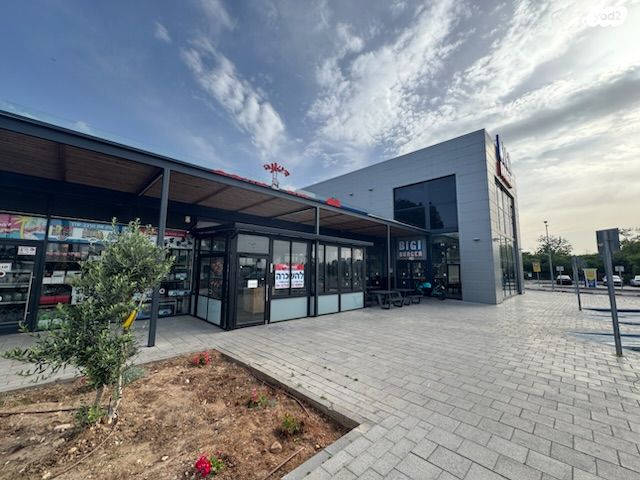 חנויות/ שטח מסחרי, פארק תעשיות צפוני, אור עקיבא