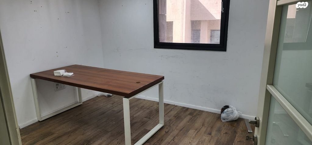 משרדים, אחד העם 9, חדרה