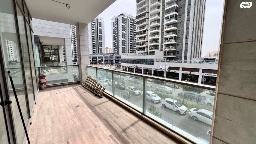 חנויות/ שטח מסחרי, משה לוי, נאות שמיר, רמלה