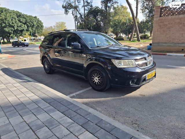 מודעת רכב דודג' ג'רני