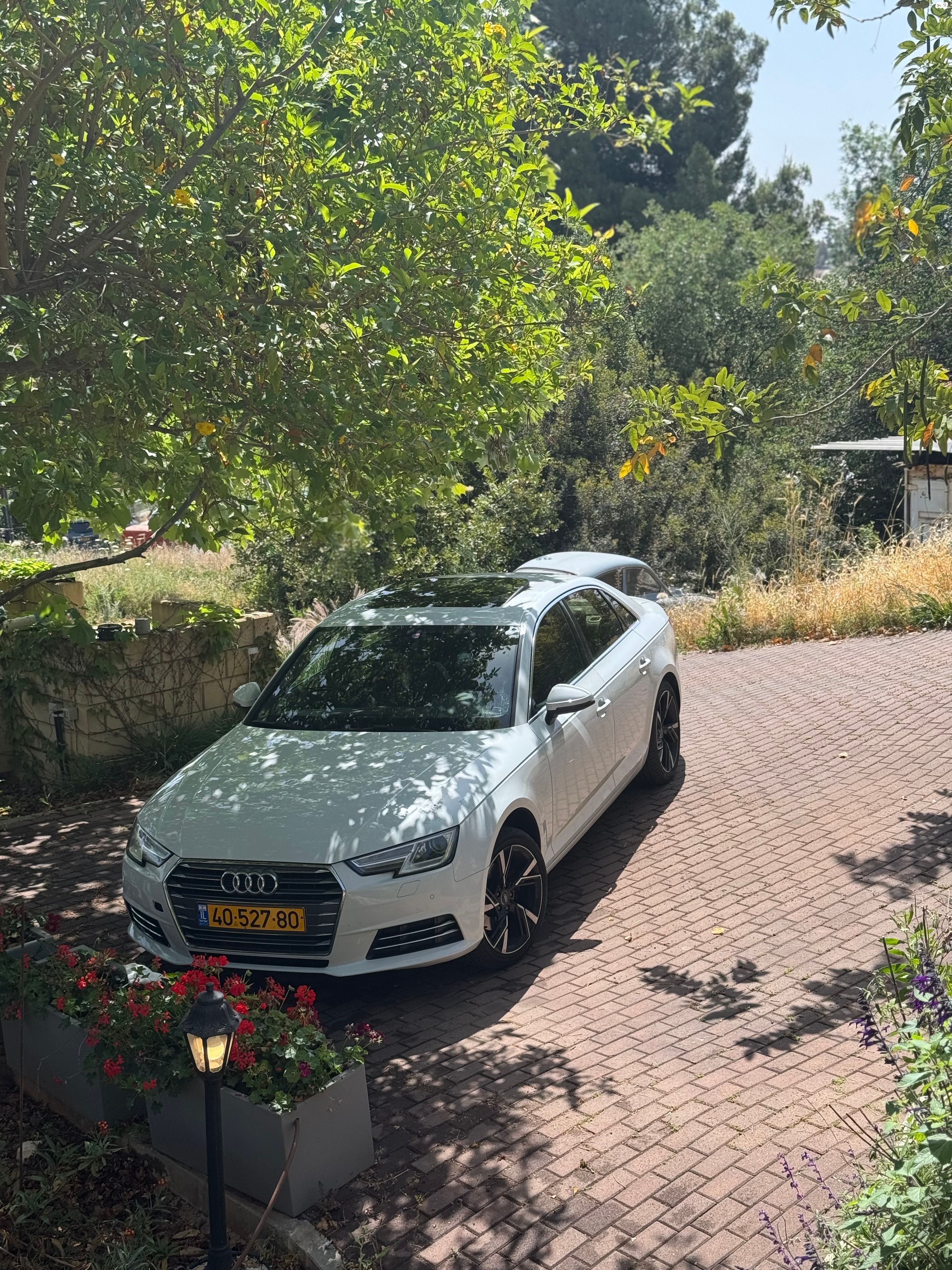 מודעת רכב אאודי A4