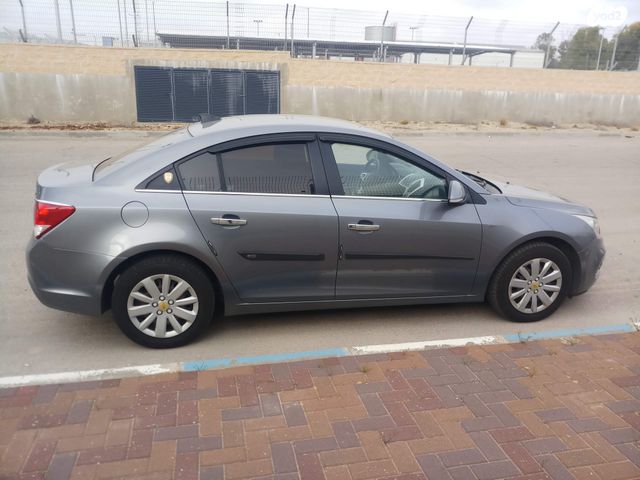 שברולט קרוז