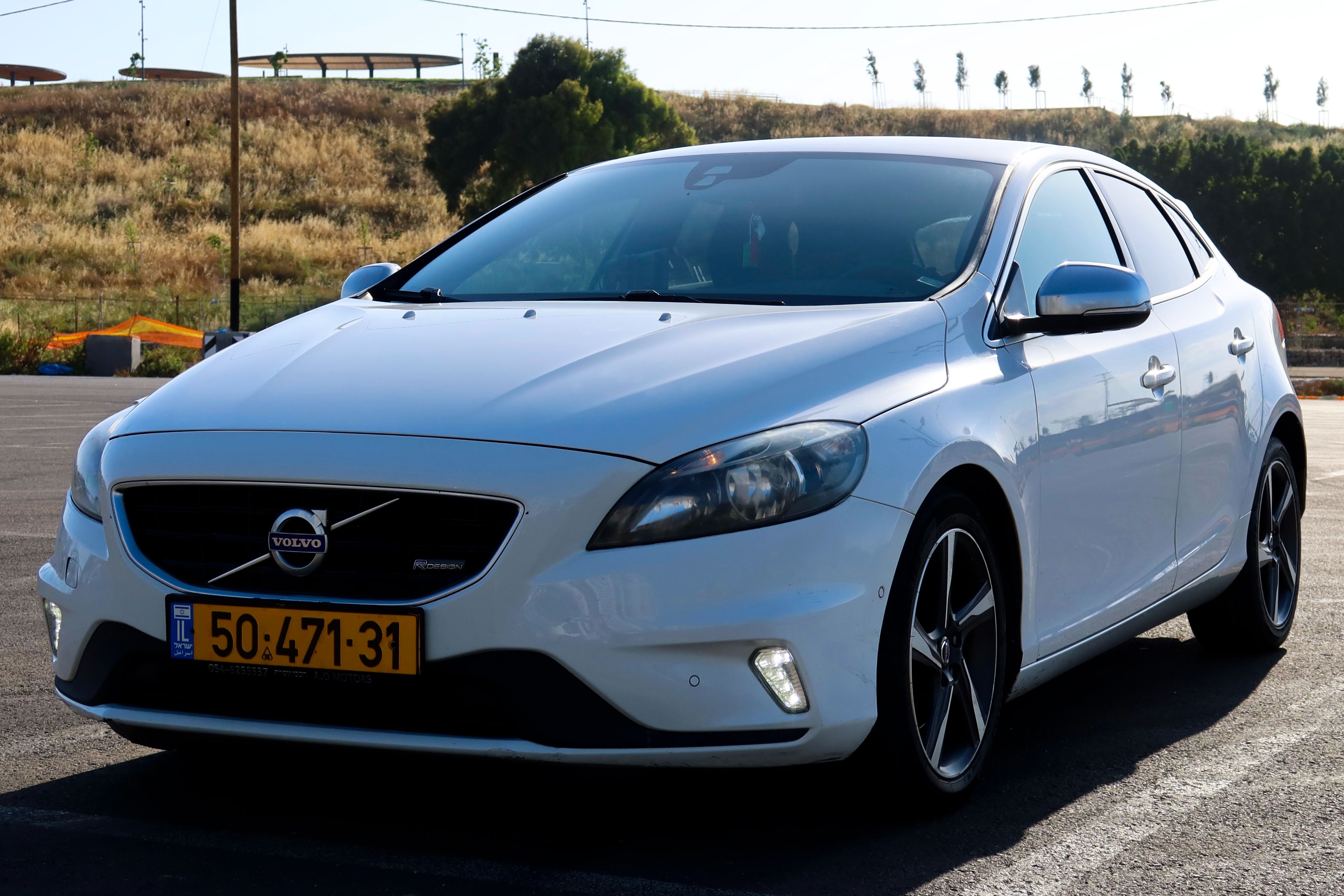 מודעת רכב וולוו V40