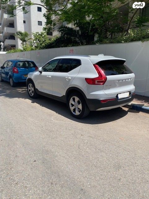 מודעת רכב וולוו XC40