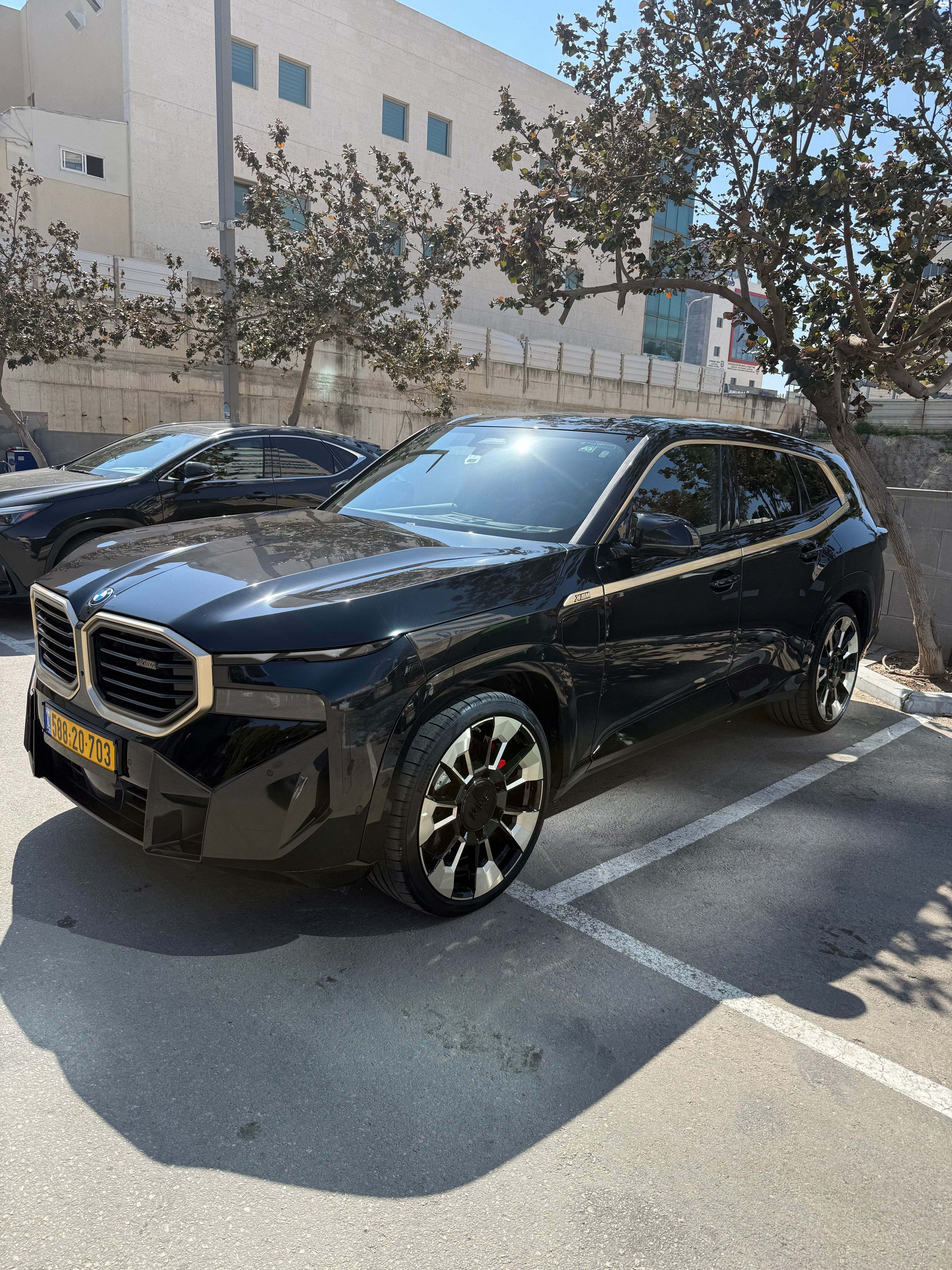 מודעת רכב ב מ וו XM