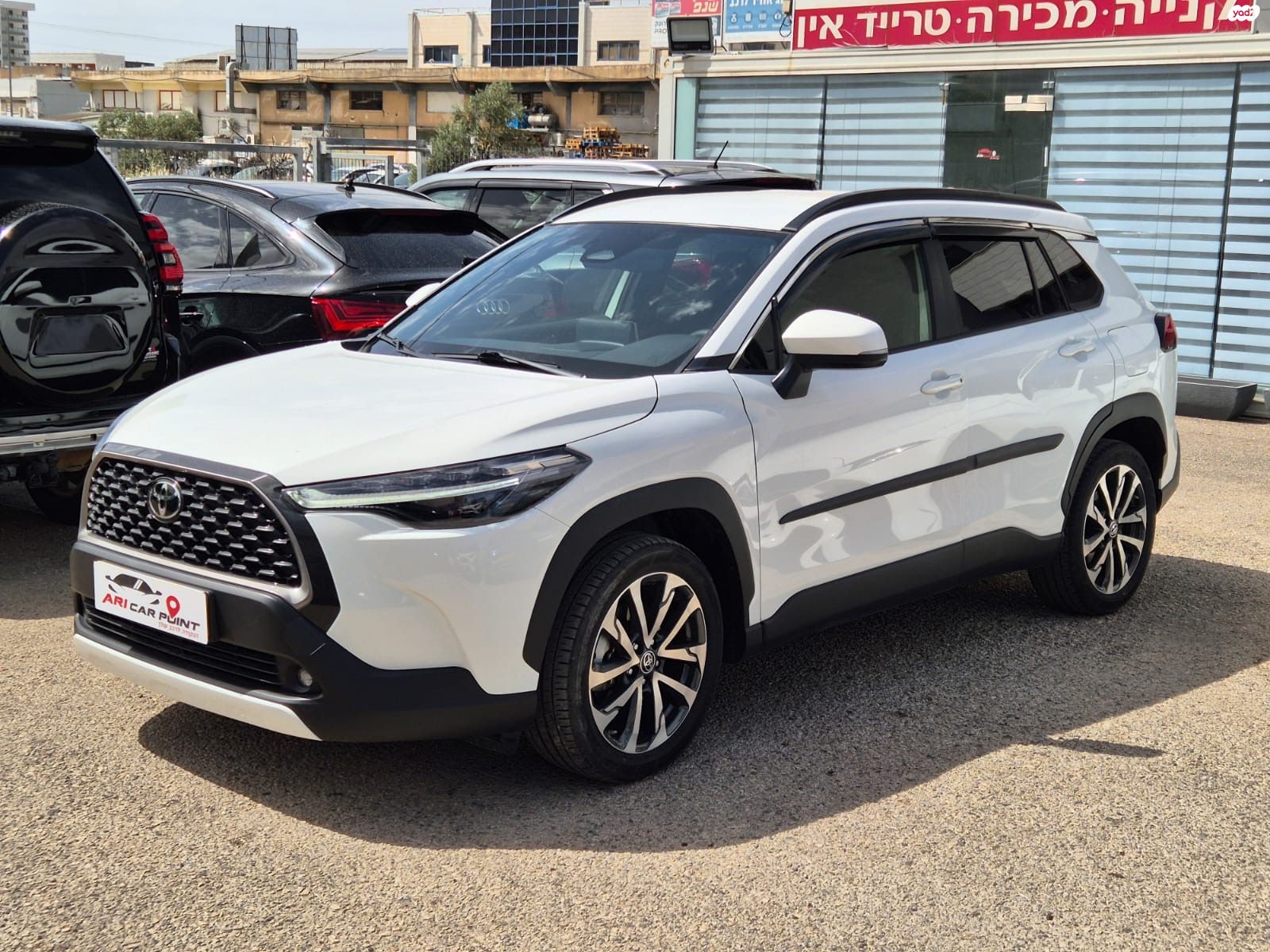 מודעת רכב טויוטה קורולה קרוס