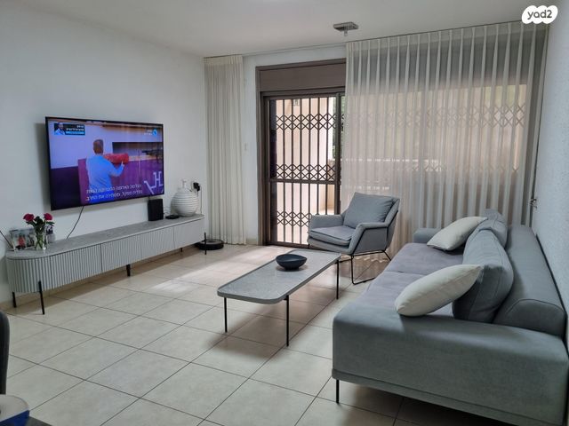 דירה, גבעת התחמושת 37, קרית שרת מערב, חולון