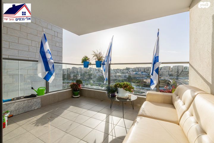 דירה, סביון 32, הפרחים, חריש