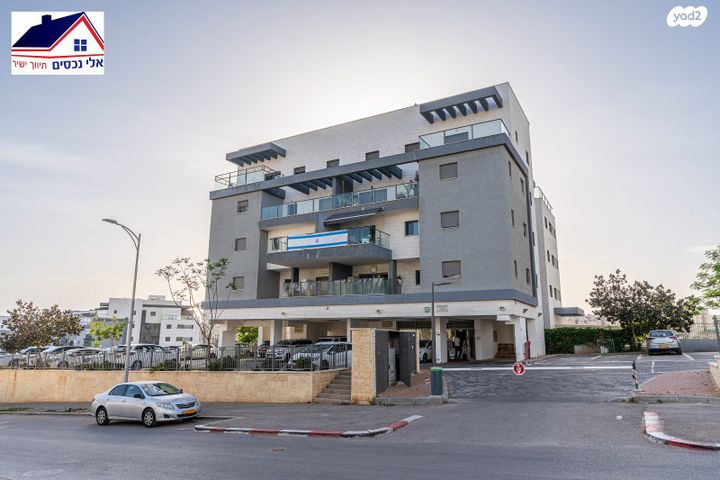 דירה, סביון 32, הפרחים, חריש