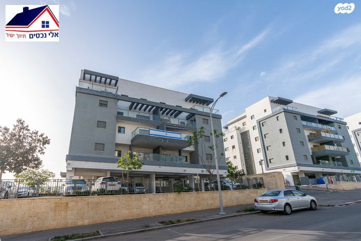 דירה, סביון 32, הפרחים, חריש