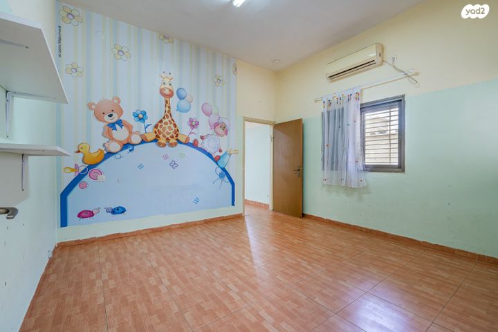 הגיבורים 108