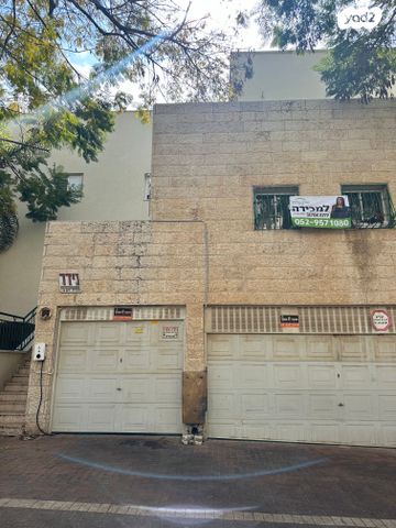 גג/ פנטהאוז, לוע הארי 5, מודיעין מכבים רעות