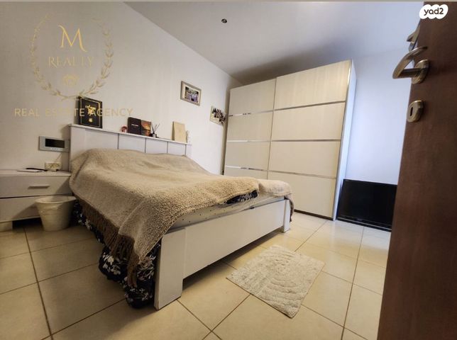 דו משפחתי, פייר ז'ילבר, פרדס הגדוד, נתניה