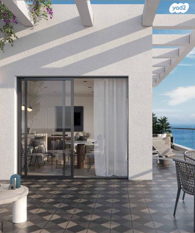 גג/ פנטהאוז, סוקולוב 12, רוטשילד עצמאות, בת ים