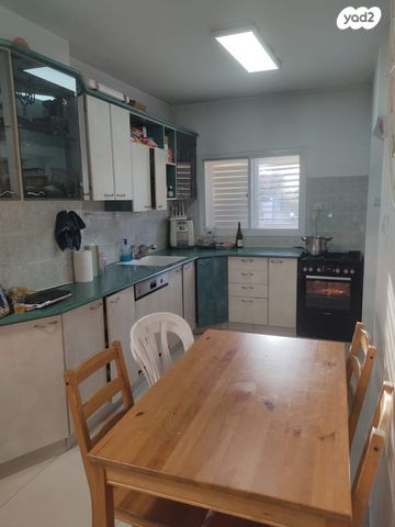 דירה, כפר יונה