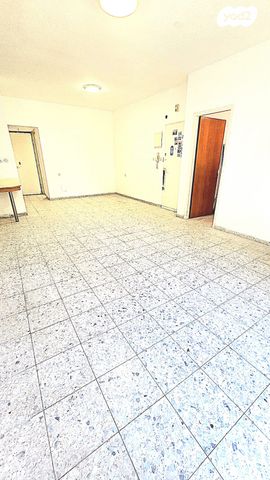 דירה, יעקב משה ברוידה 6, לב המושבה / מרכז העיר, פתח תקווה