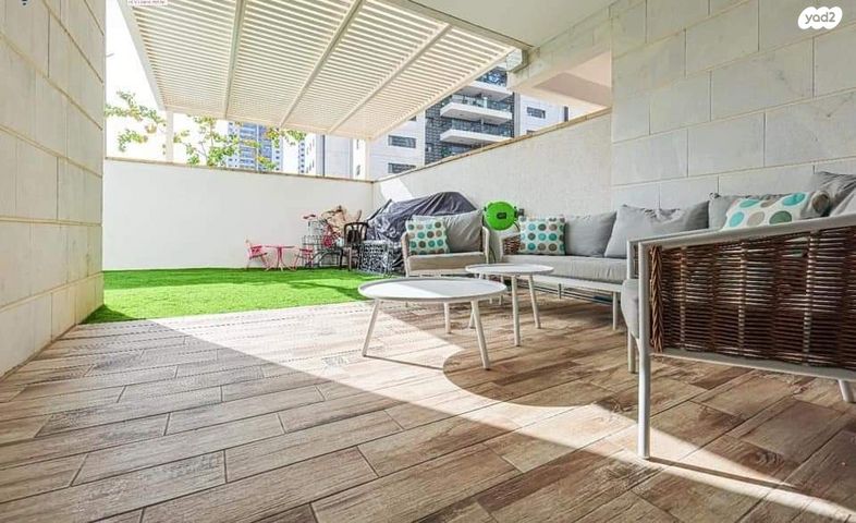 דירת גן, חיים לסקוב 7, נאות שמיר, רמלה