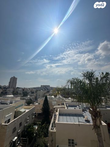 גג/ פנטהאוז, לוע הארי 5, מודיעין מכבים רעות