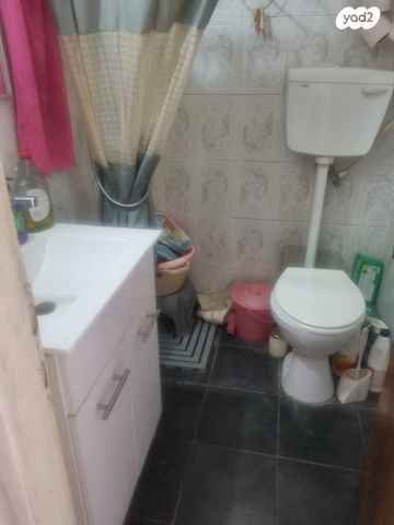 דירה, שמעון בר גיורא, באר שבע