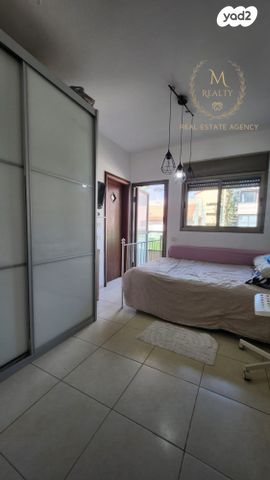 דו משפחתי, פייר ז'ילבר, פרדס הגדוד, נתניה