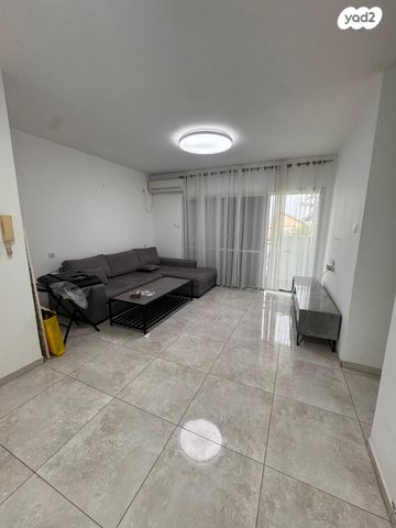 דירה, אבשלום 26, נווה מנחם, באר שבע