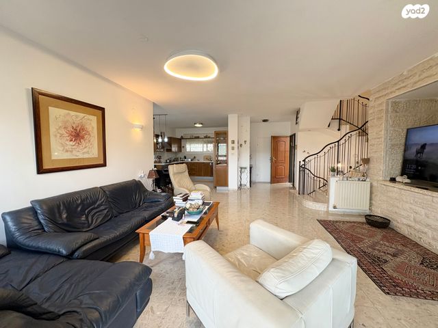 בית פרטי/ קוטג', רפאל דה לה פרגולה, גילה, ירושלים