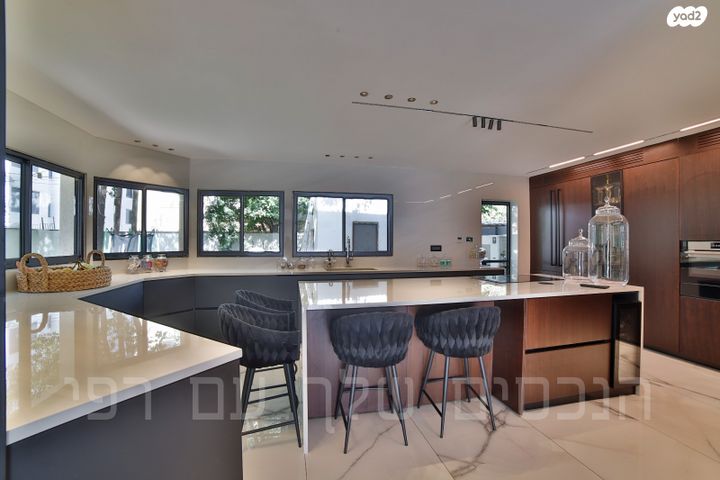 בית פרטי/ קוטג', שבענה, אזור