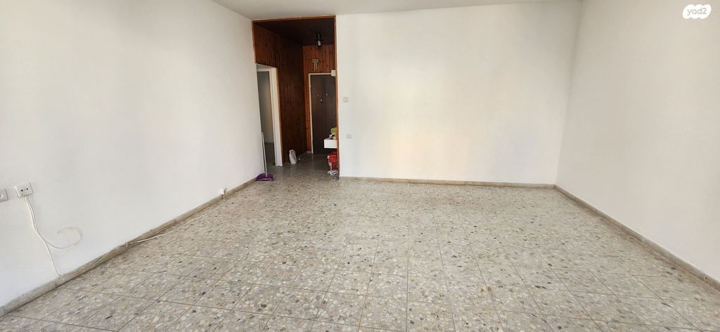 דירה, בנימין זאב באכר, תל חיים, תל אביב יפו