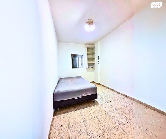 דירת גן, אנטיגונוס, ירושלים