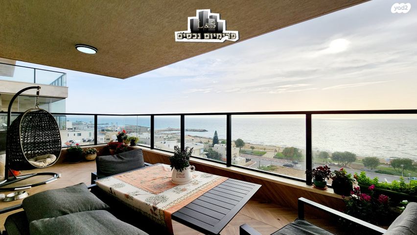 גג/ פנטהאוז, העלייה, נהריה