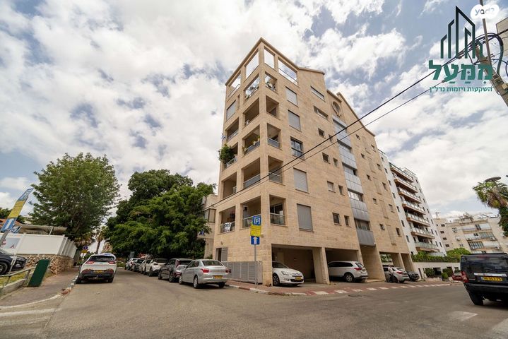 דירה, ביאליק 5, רעננה