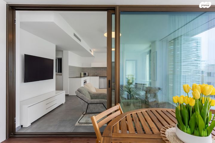 דירה, כ"ג יורדי הסירה, תל אביב יפו