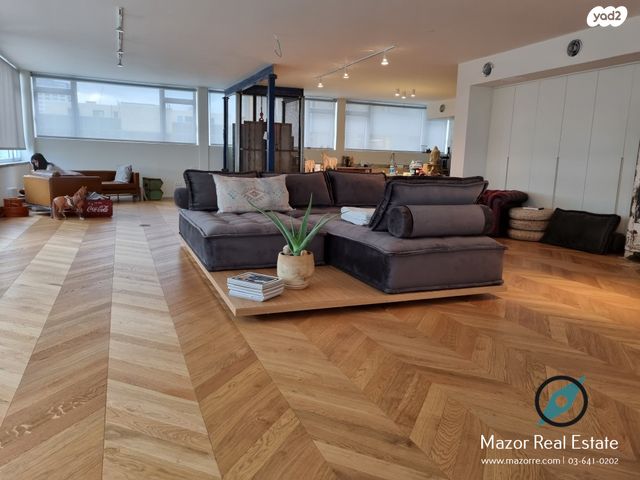 משרדים, מונטיפיורי, הרכבת, תל אביב יפו