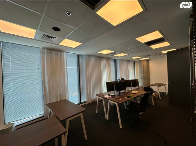 משרדים, תובל, בורסה, רמת גן