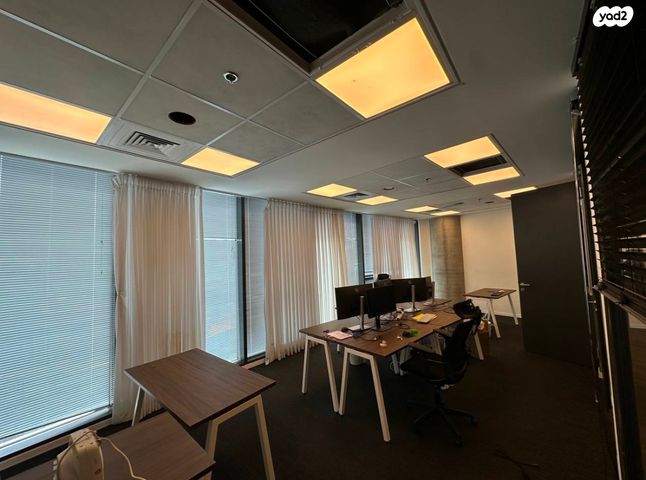 משרדים, תובל, בורסה, רמת גן