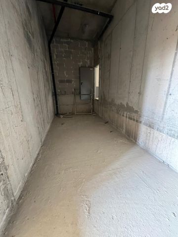 חנויות/ שטח מסחרי, יצחק ארנסט נבנצל, מורדות ארנונה, ירושלים